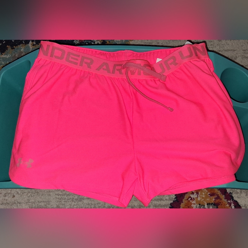 GIRLS BRIGHT NEON PINK UNDER ARMOUR SHORTS NWT